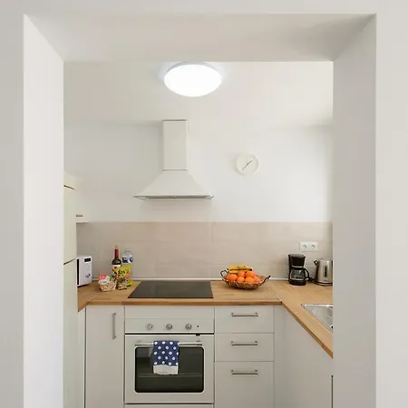 Hébergement de vacances White Volcano - Pool And Gym In Sport Center Fariones Included By Lanzarote Puerto del Carmen (Lanzarote)