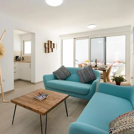 White Volcano - Pool And Gym In Sport Center Fariones Included By Lanzarote * Puerto del Carmen (Lanzarote)